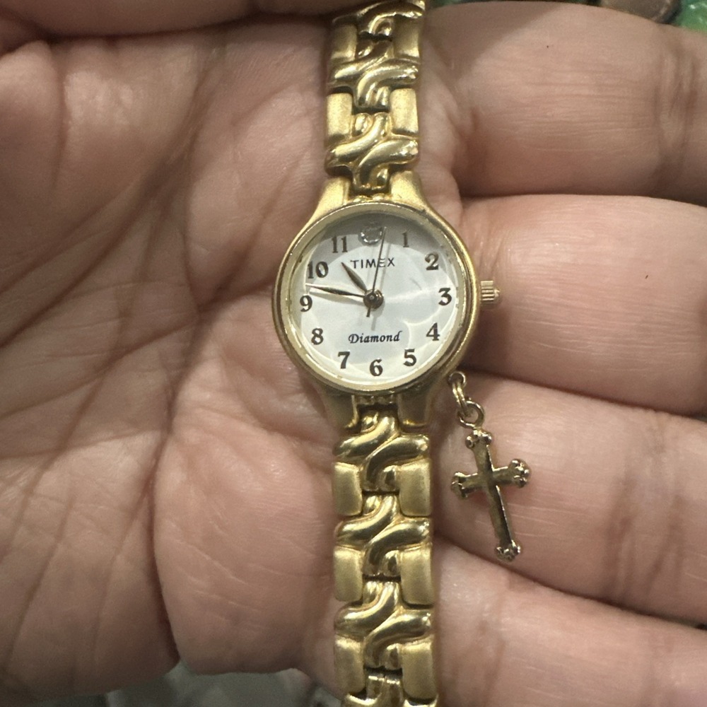 Working VTG Timex Diamond W Charm Women's Gold Tone Bracelet Watch 21mm Fit 7in"